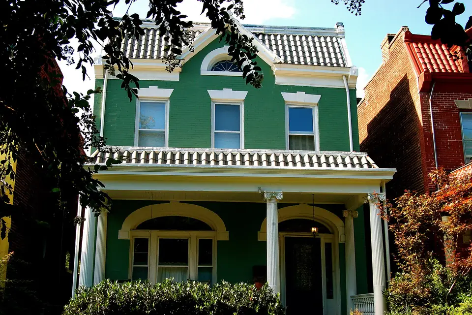 Front of the home at 1720 Park Ave