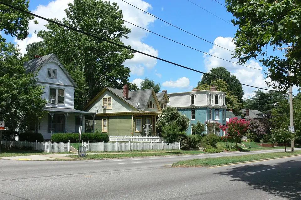 Front of the home at 4801 Westover Hills Blvd